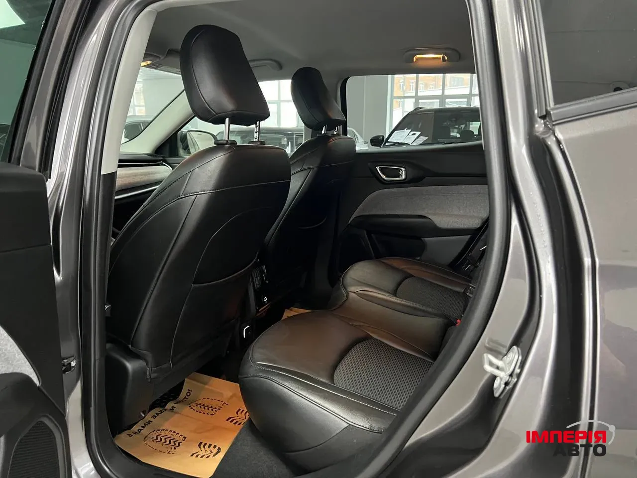 Jeep Compass - фото 7