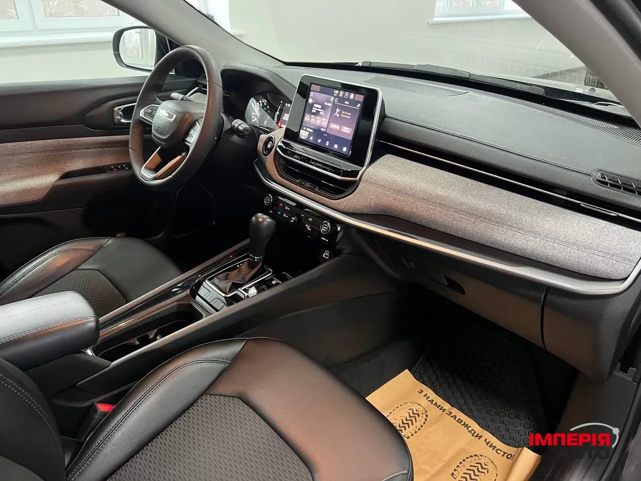 Jeep Compass - фото 6