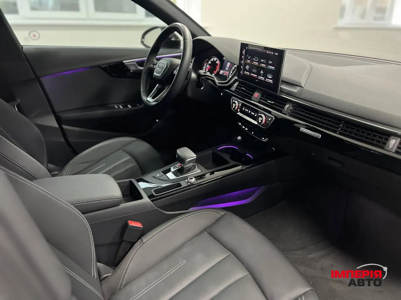 Audi A4 - фото 4