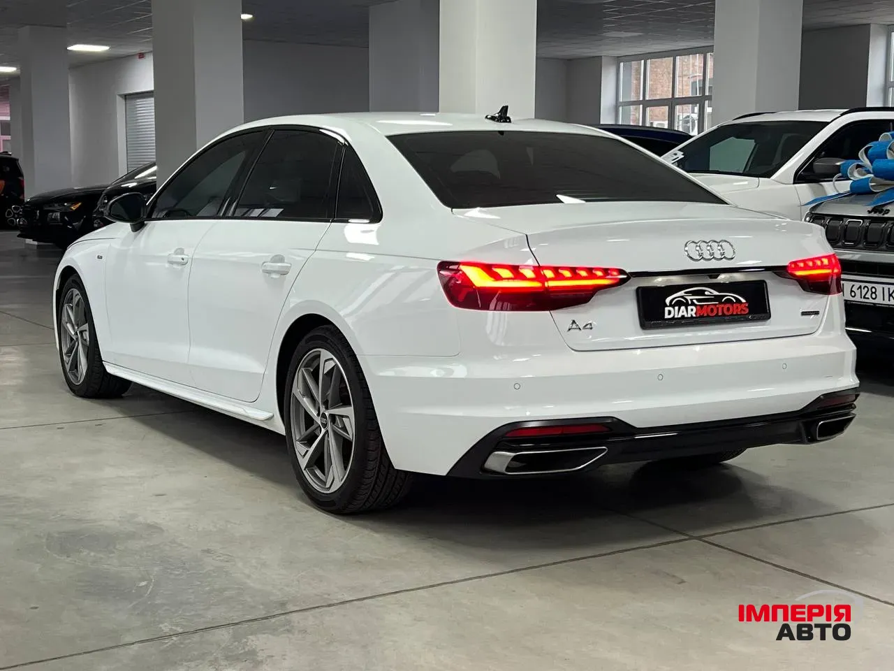 Audi A4 - фото 5