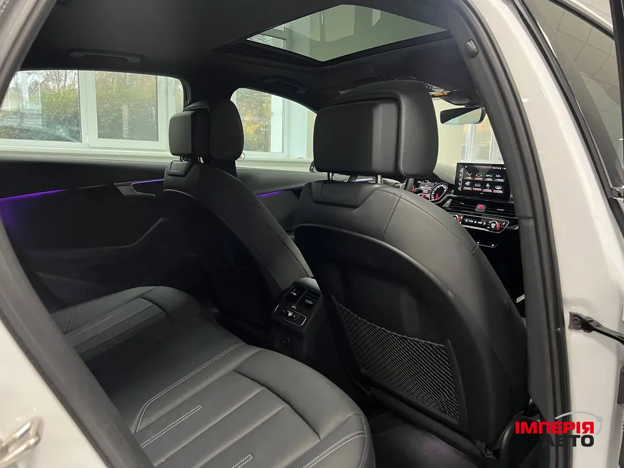 Audi A4 - фото 7