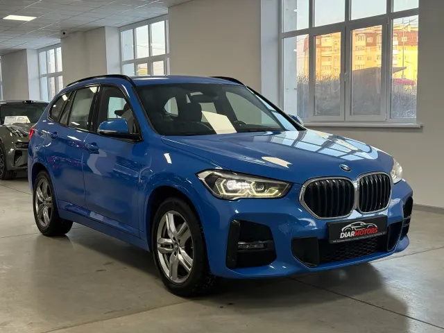 BMW X1 - фото 1