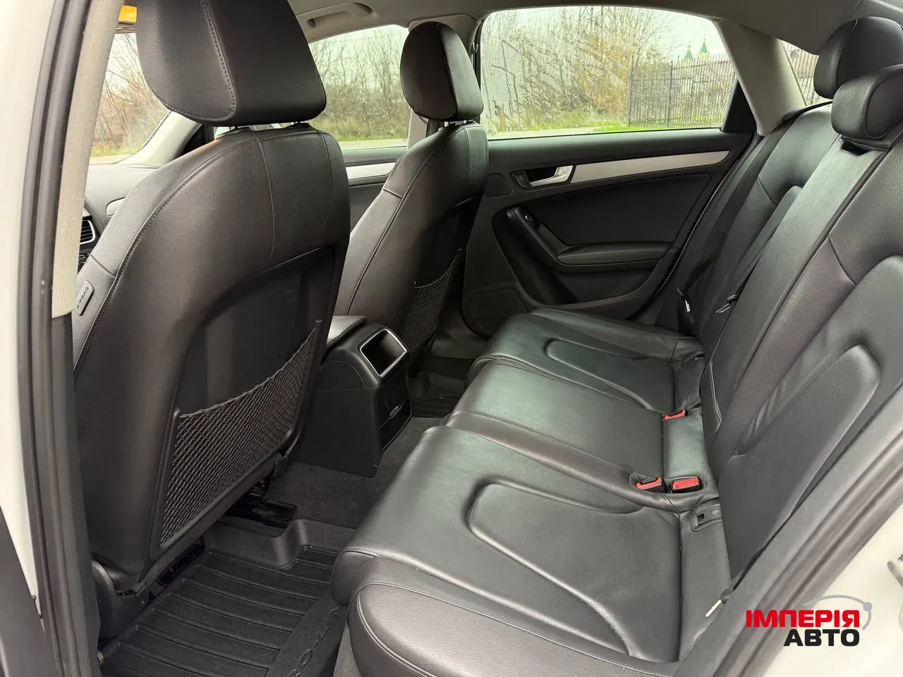 Audi A4 - фото 13