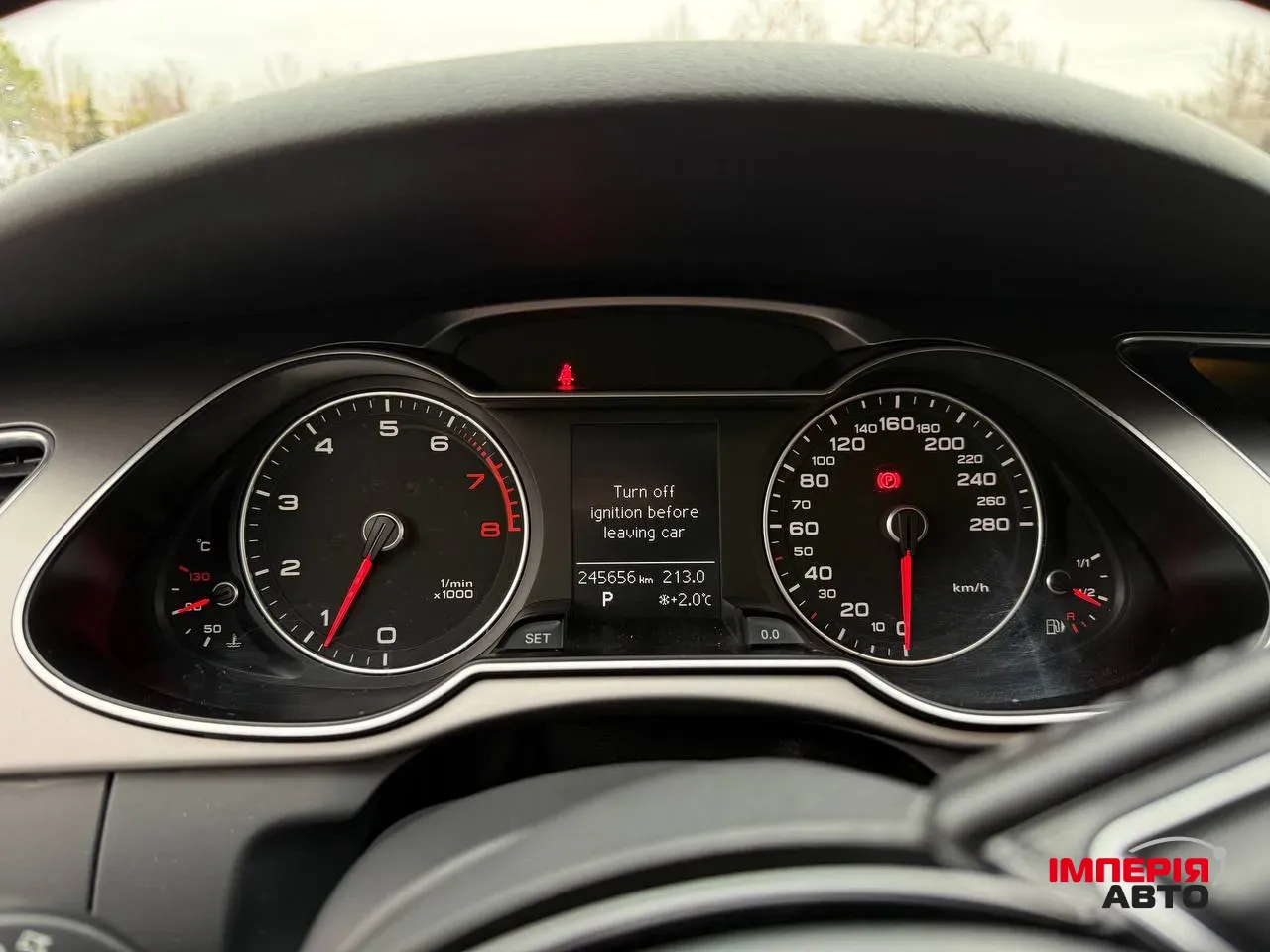 Audi A4 - фото 16