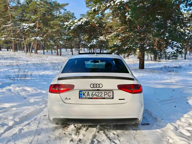 Audi A4 - фото 4