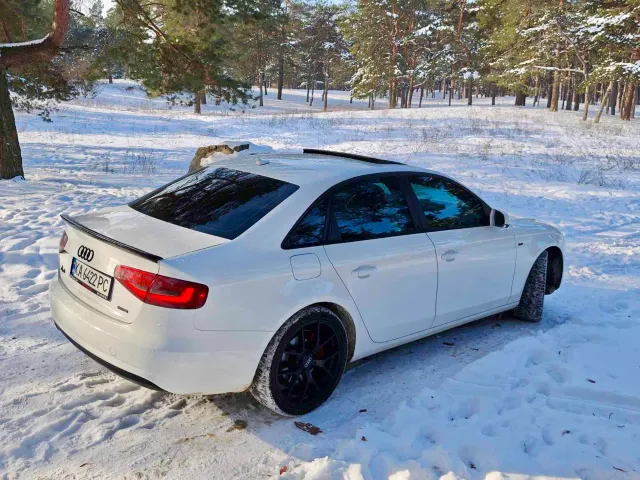 Audi A4 - фото 2