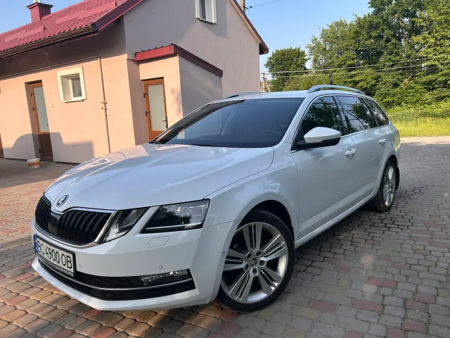 Skoda Octavia - фото 4