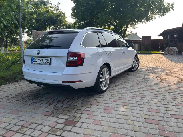 Skoda Octavia - фото 3