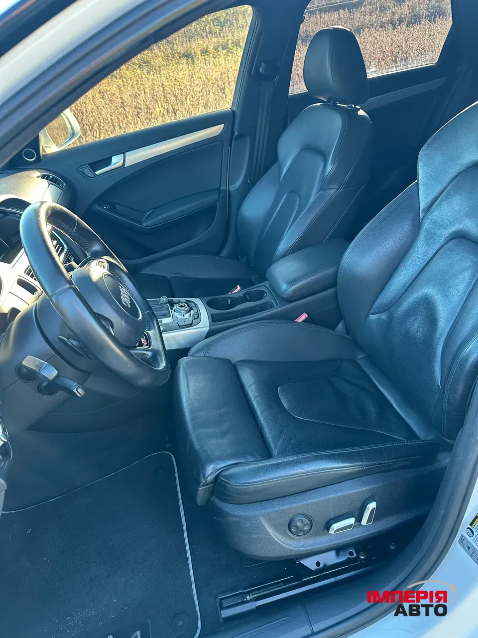 Audi A4 - фото 8