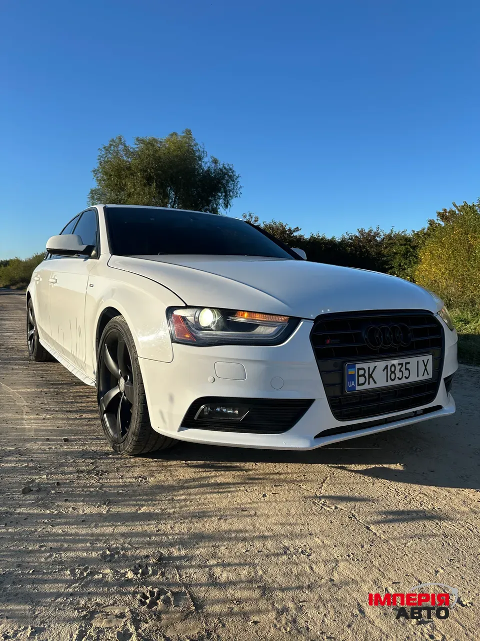 Audi A4 - фото 4