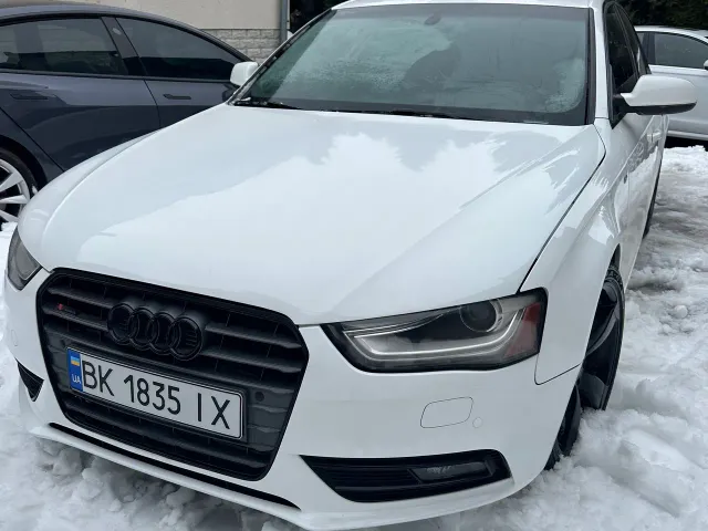 Audi A4 - фото 1