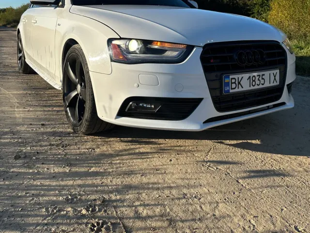 Audi A4 - фото 4