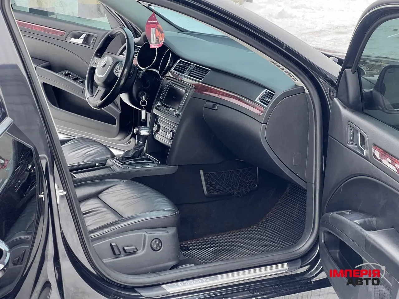 Skoda Superb - фото 17