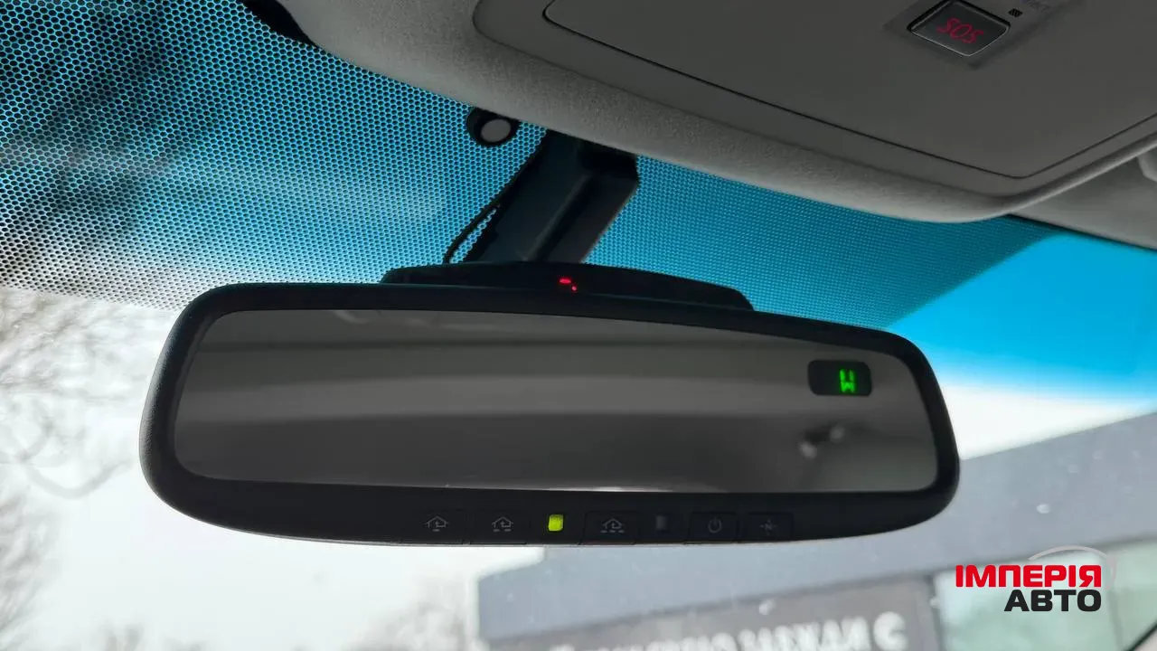 Lexus RX - фото 12