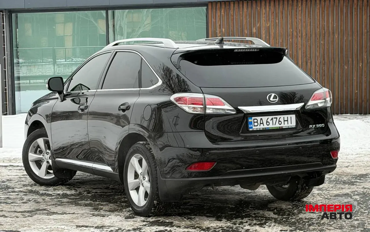 Lexus RX - фото 21