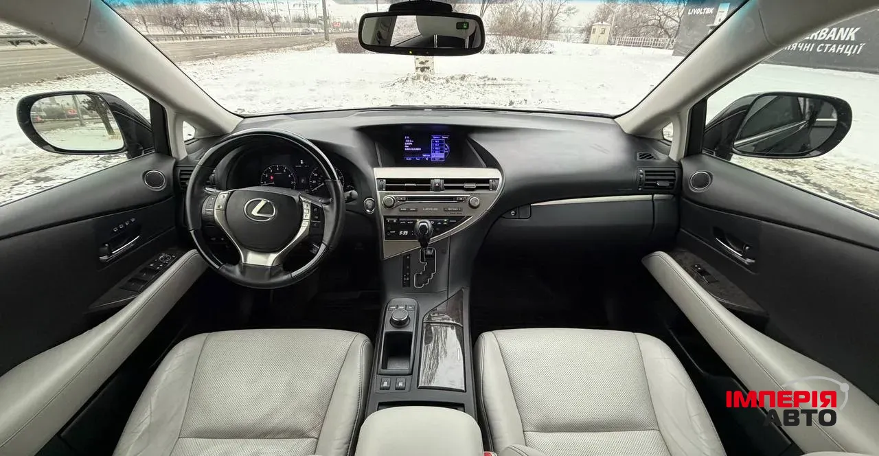 Lexus RX - фото 11