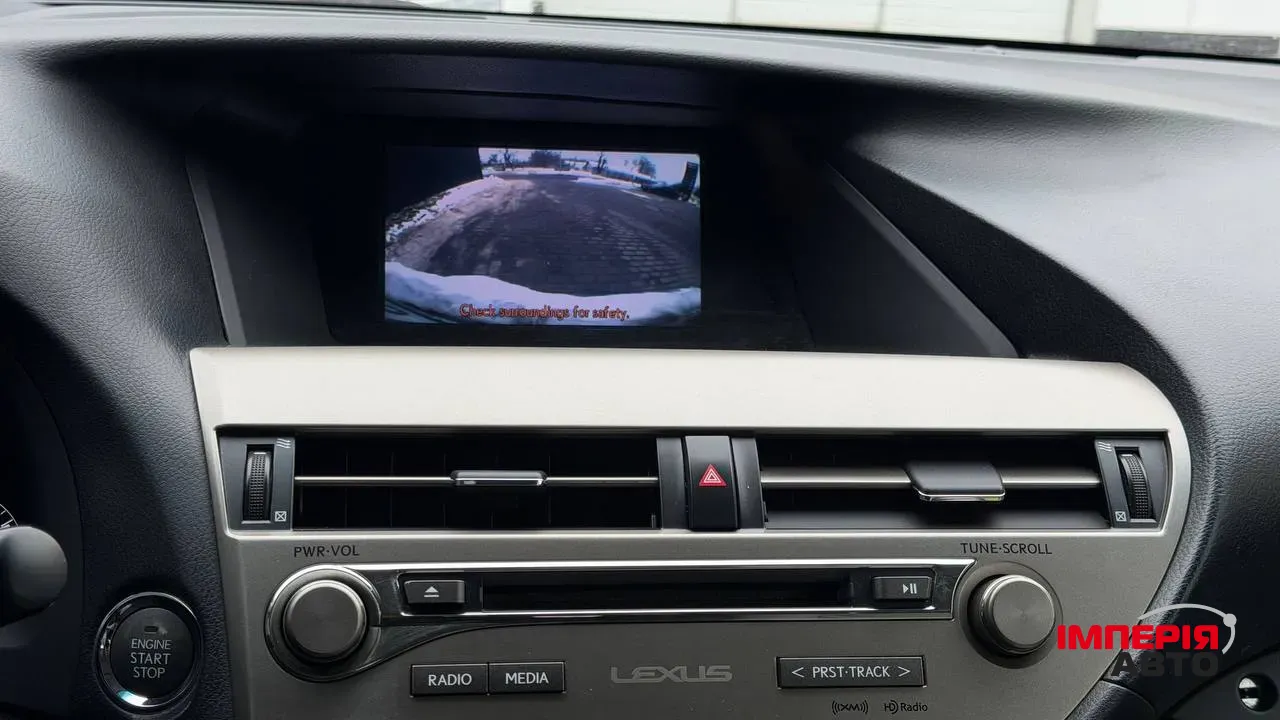 Lexus RX - фото 27