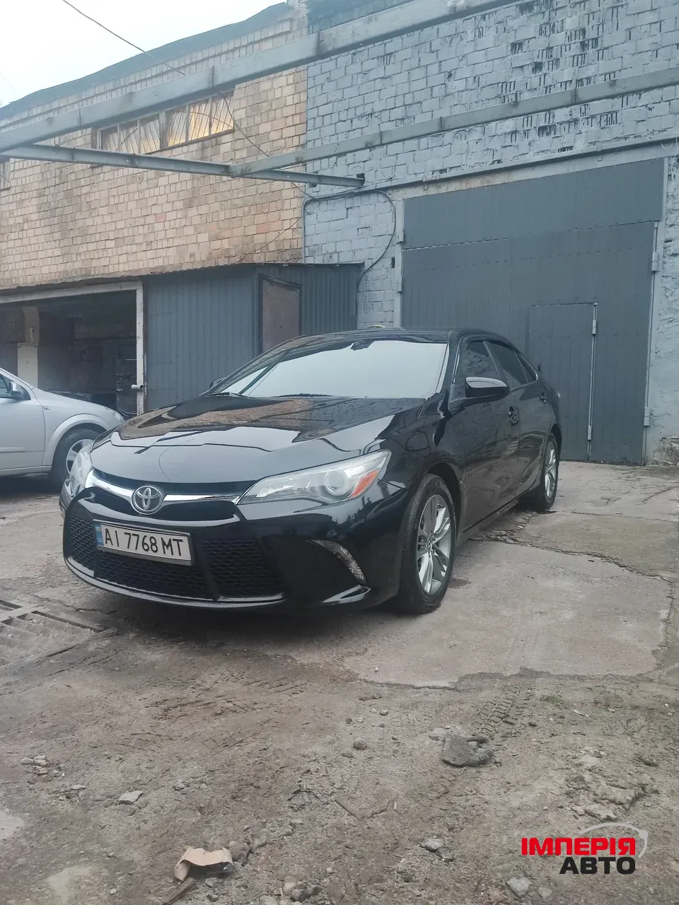 Toyota Camry - фото 2