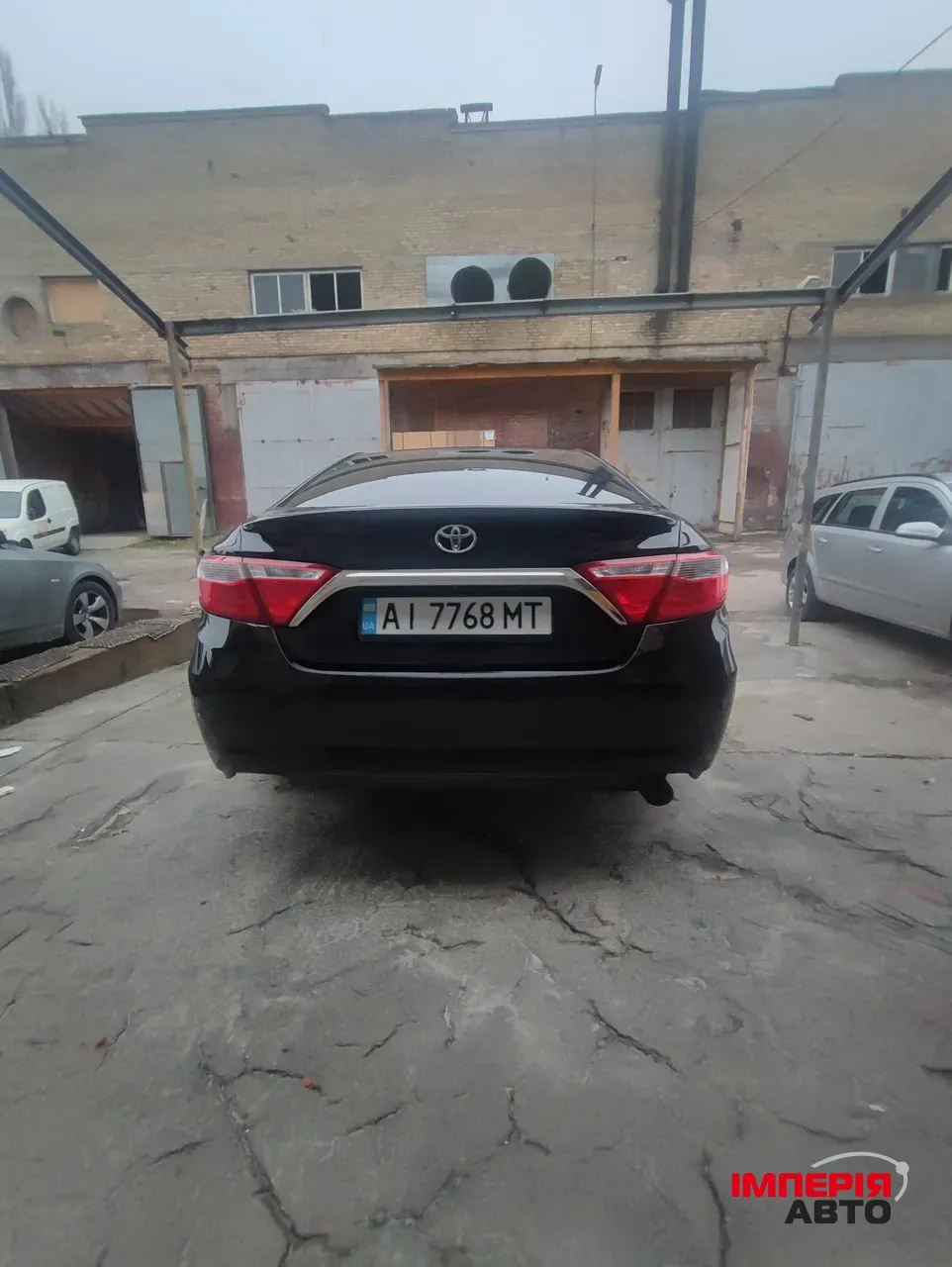 Toyota Camry - фото 5