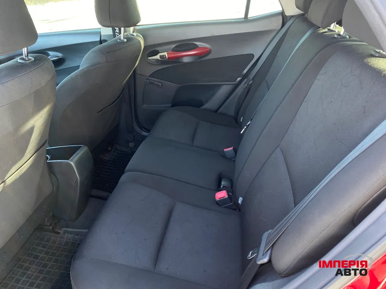 Toyota Auris - фото 20