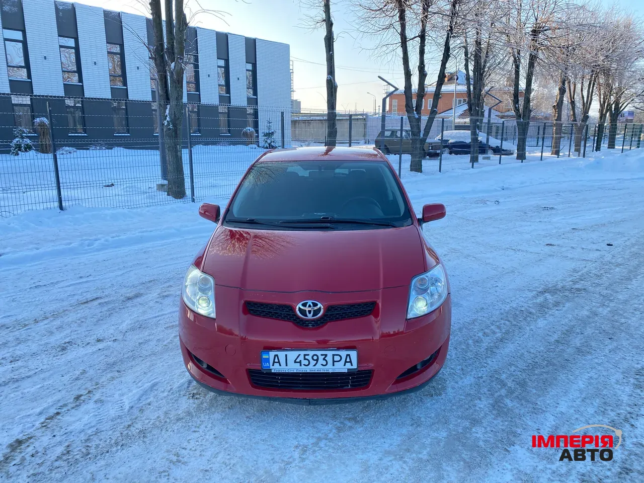 Toyota Auris - фото 2