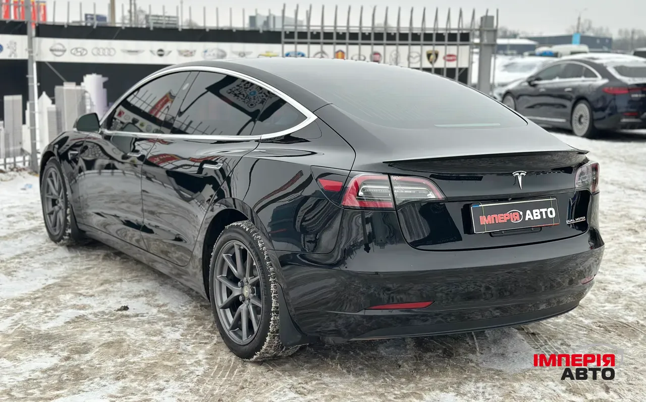 Tesla Model 3 - фото 5