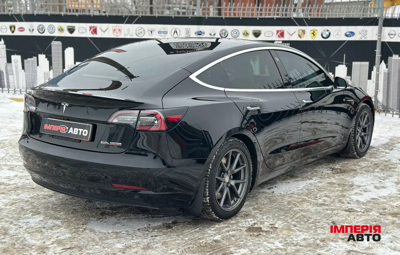 Tesla Model 3 - фото 6