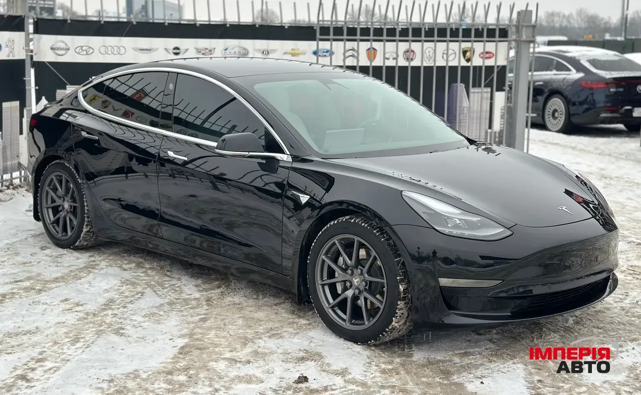 Tesla Model 3 - фото 3