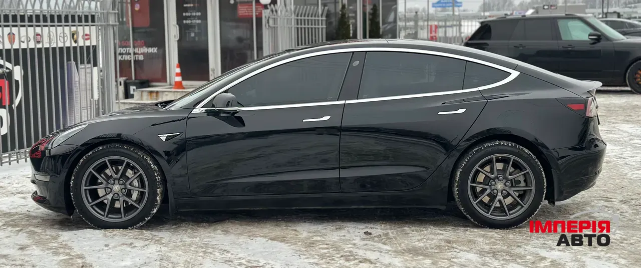 Tesla Model 3 - фото 8