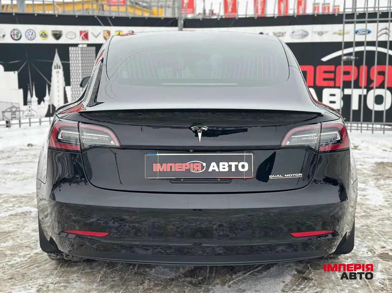 Tesla Model 3 - фото 4