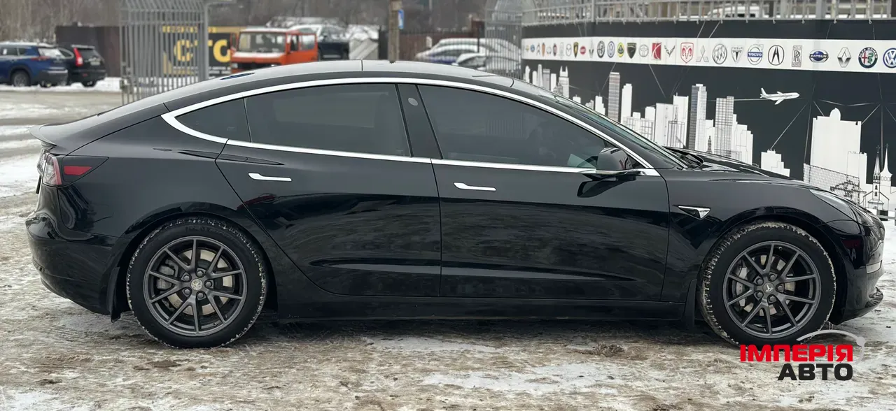 Tesla Model 3 - фото 7
