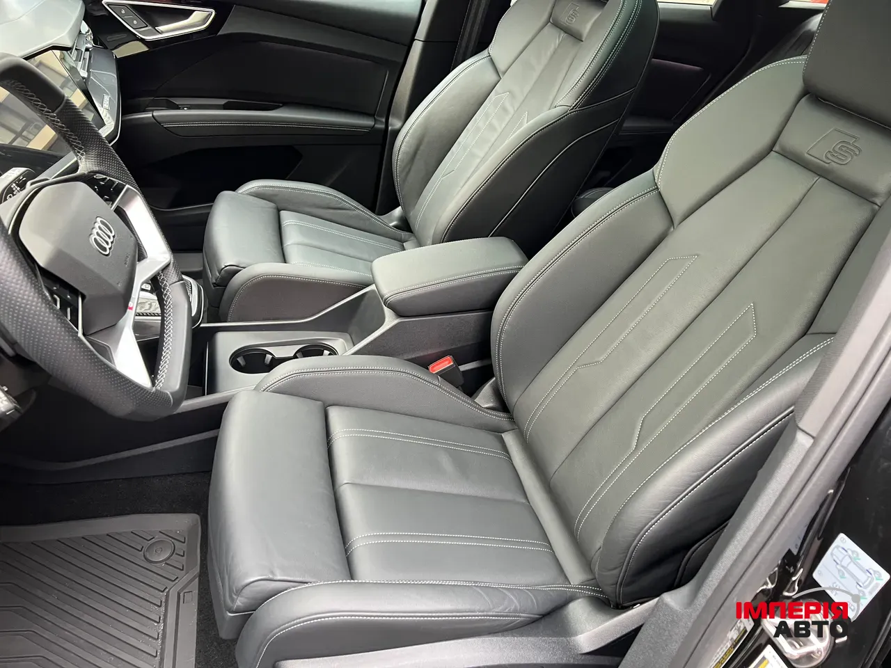 Audi Q4 e-tron - фото 8