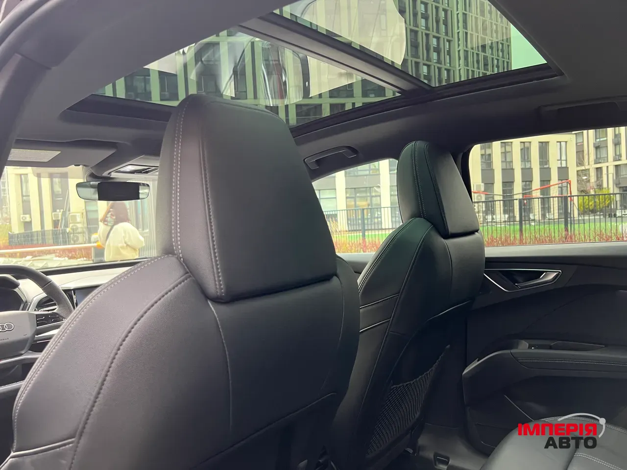 Audi Q4 e-tron - фото 19