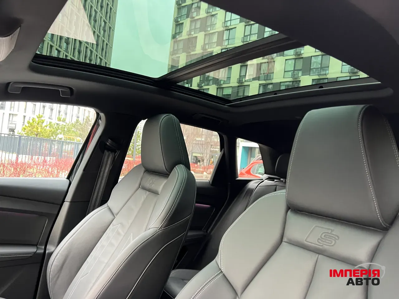 Audi Q4 e-tron - фото 9