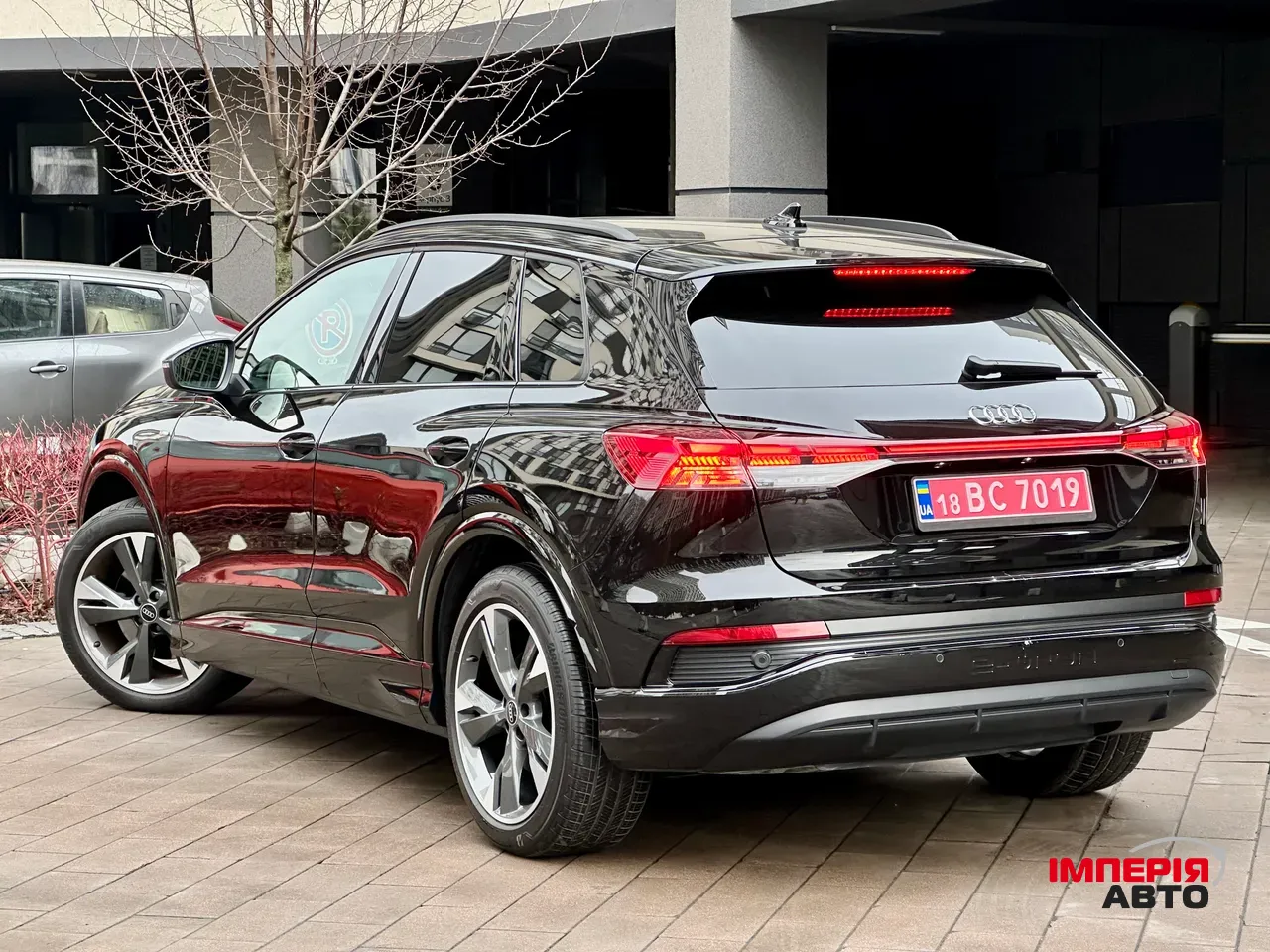 Audi Q4 e-tron - фото 6