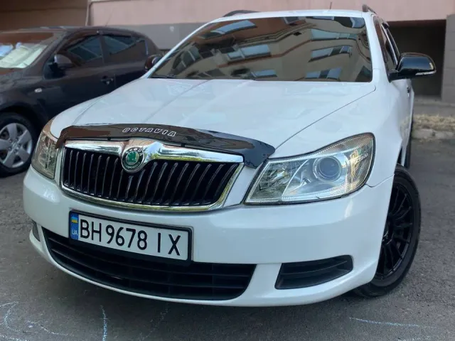 Skoda Octavia - фото 1