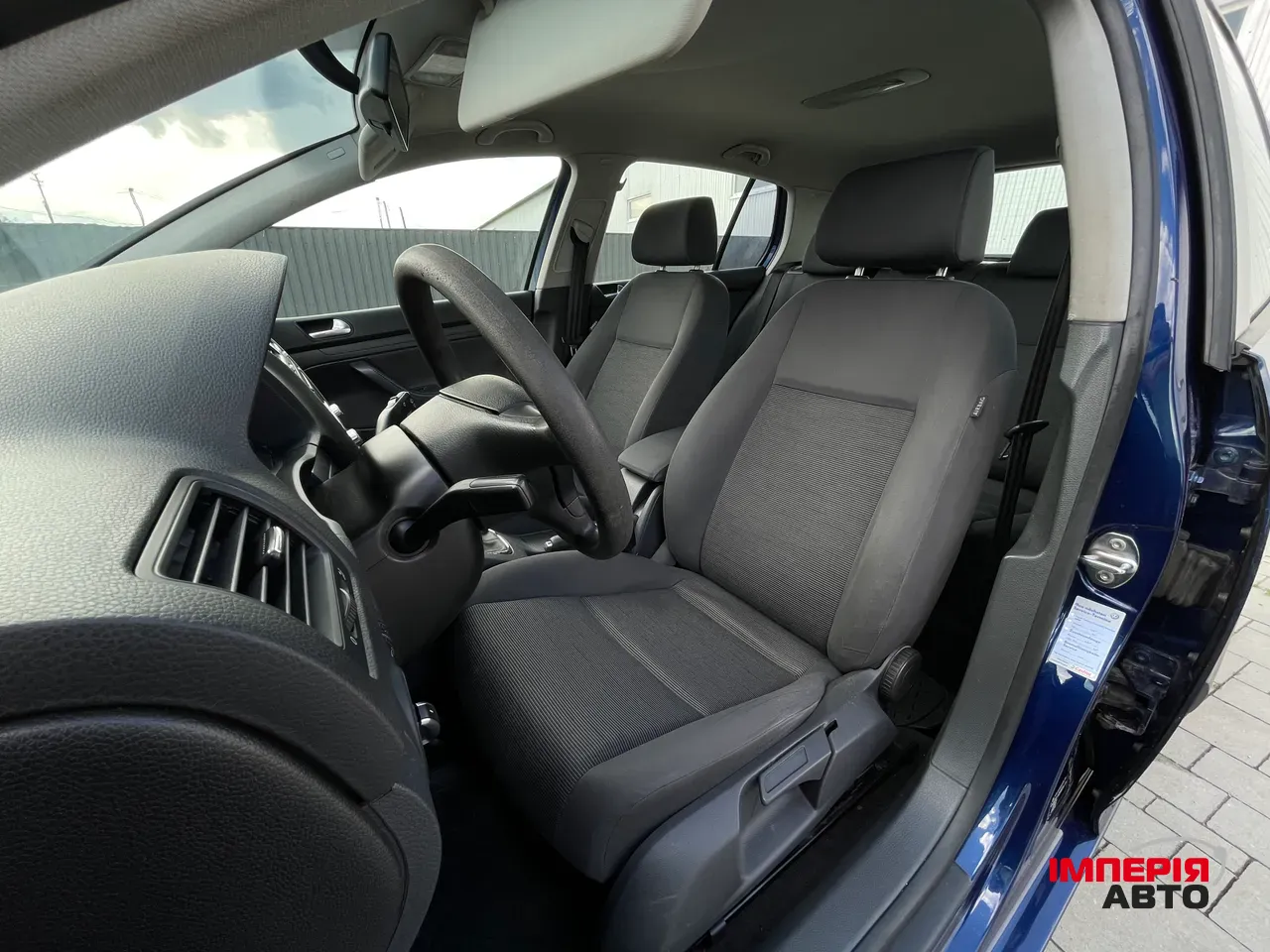 Volkswagen Golf - фото 10