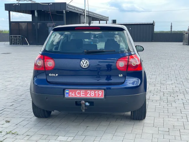 Volkswagen Golf - фото 5