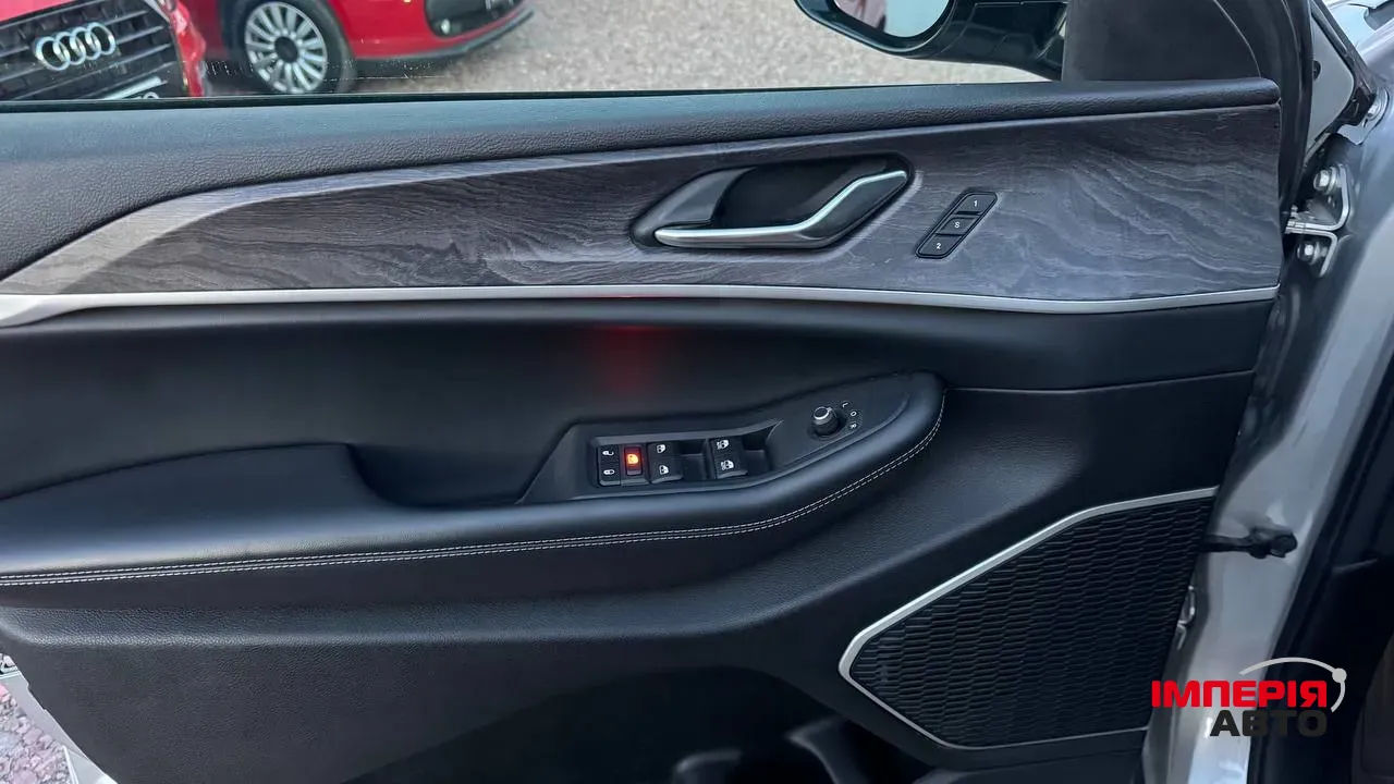 Jeep Grand Cherokee - фото 16