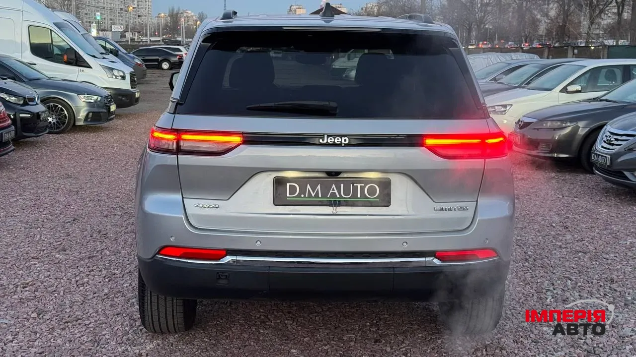 Jeep Grand Cherokee - фото 6