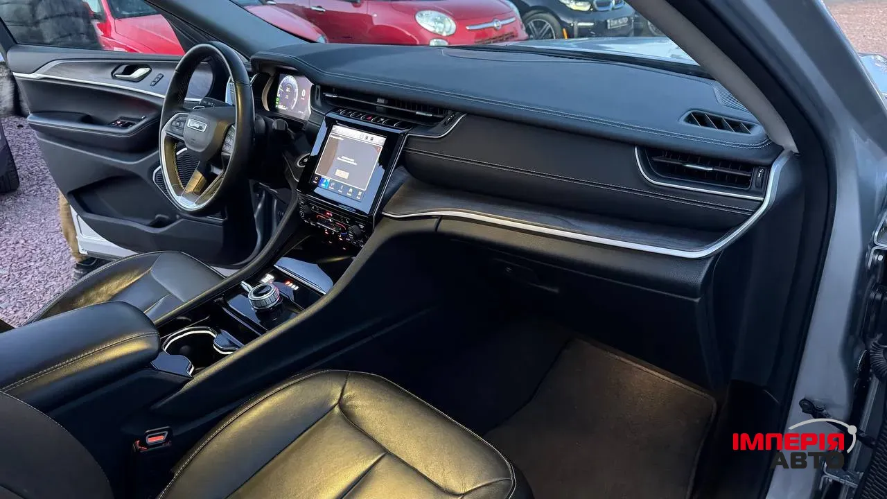 Jeep Grand Cherokee - фото 32