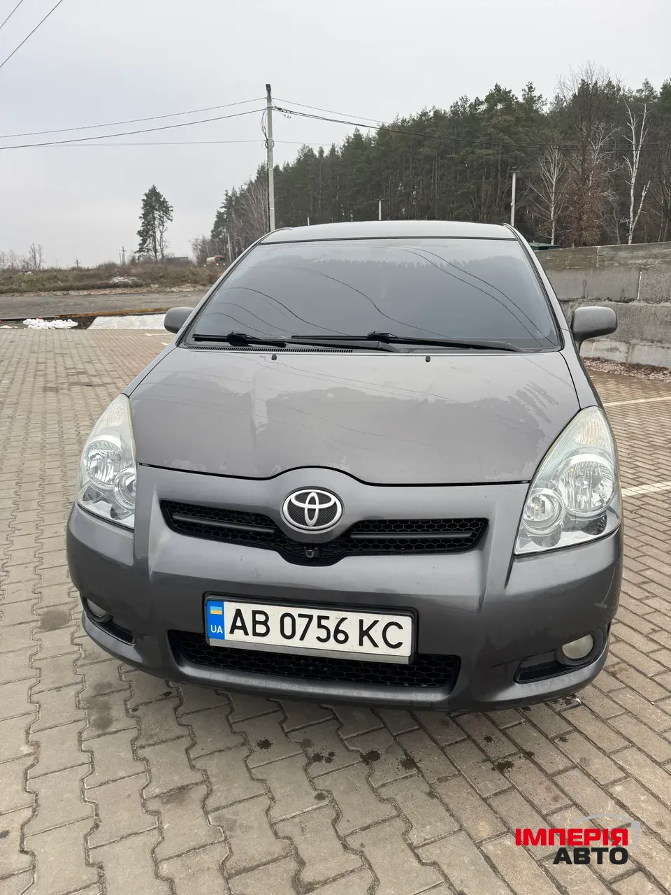 Toyota Corolla Verso - фото 2