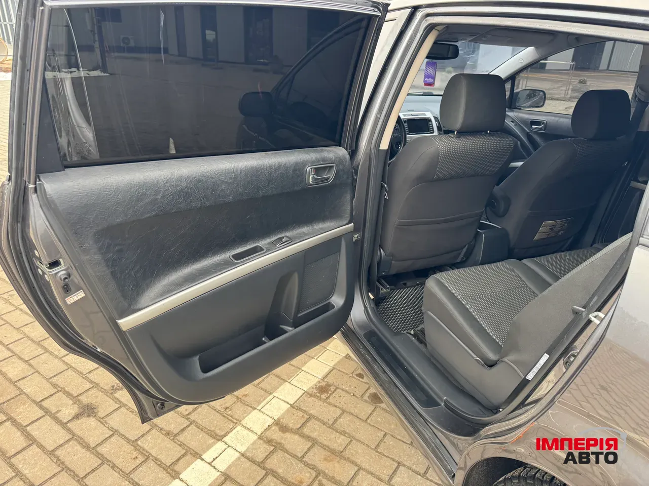 Toyota Corolla Verso - фото 23