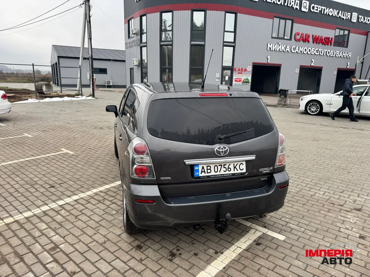 Toyota Corolla Verso - фото 7