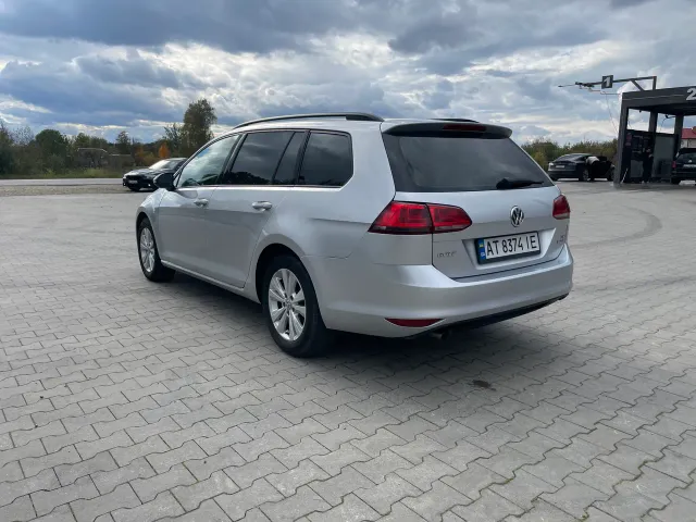 Volkswagen Golf - фото 5