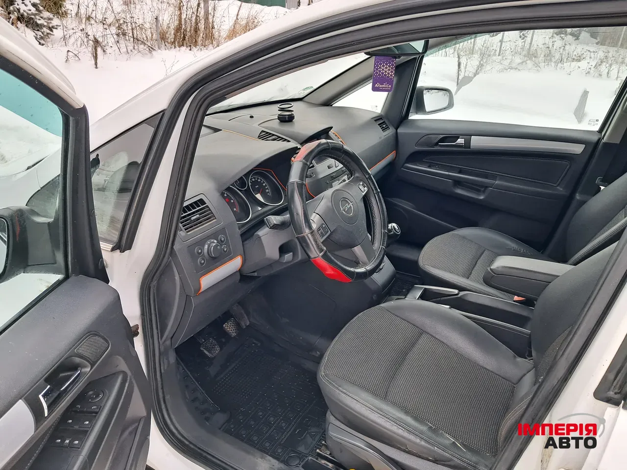 Opel Zafira - фото 8