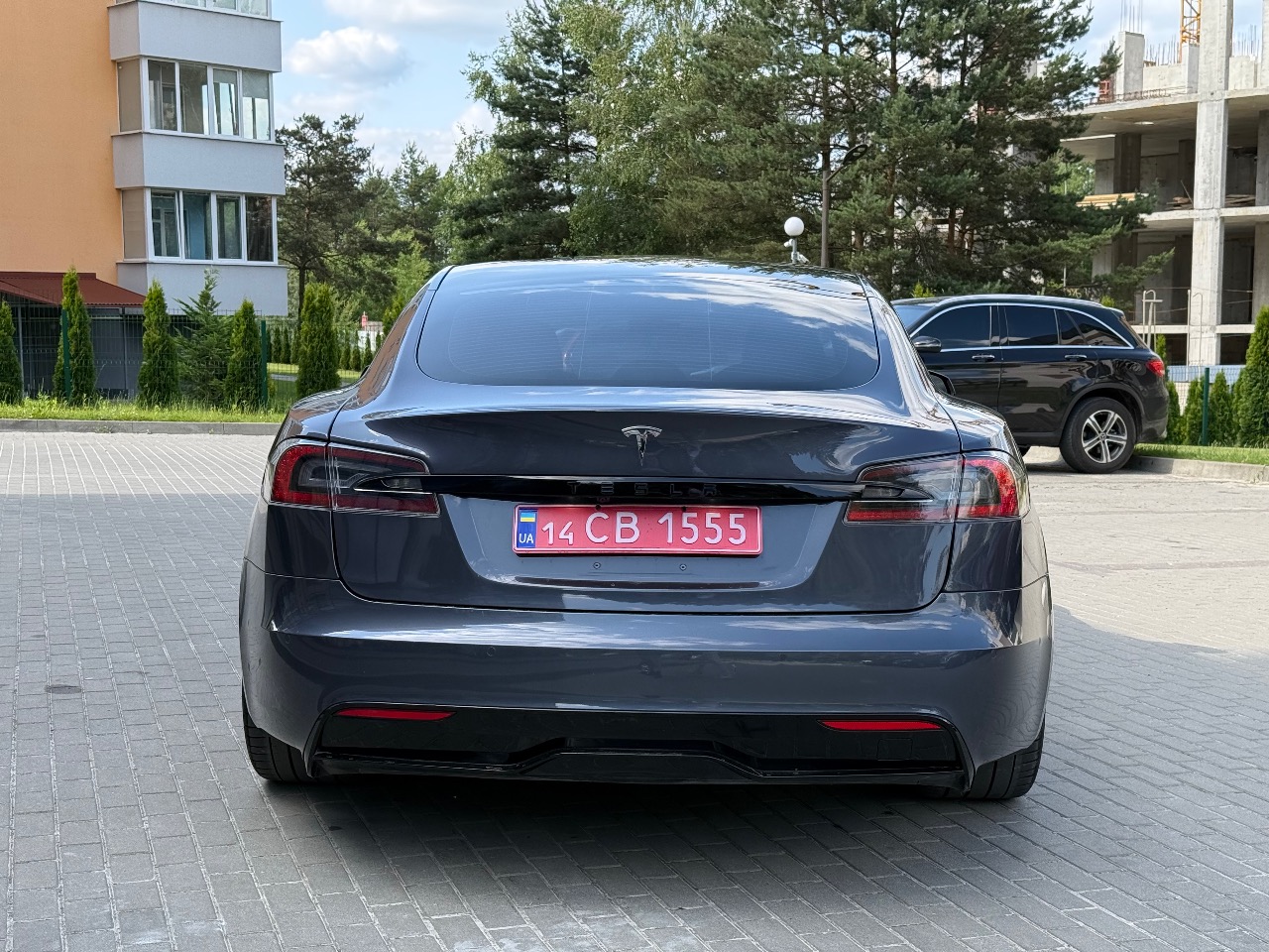 Tesla Model S - фото 13