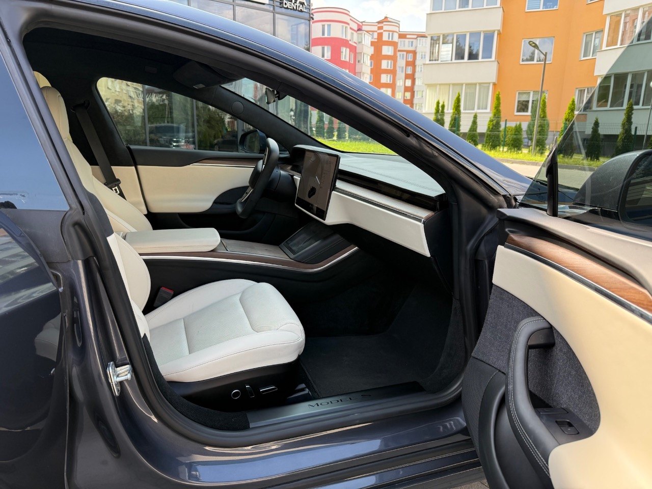 Tesla Model S - фото 14