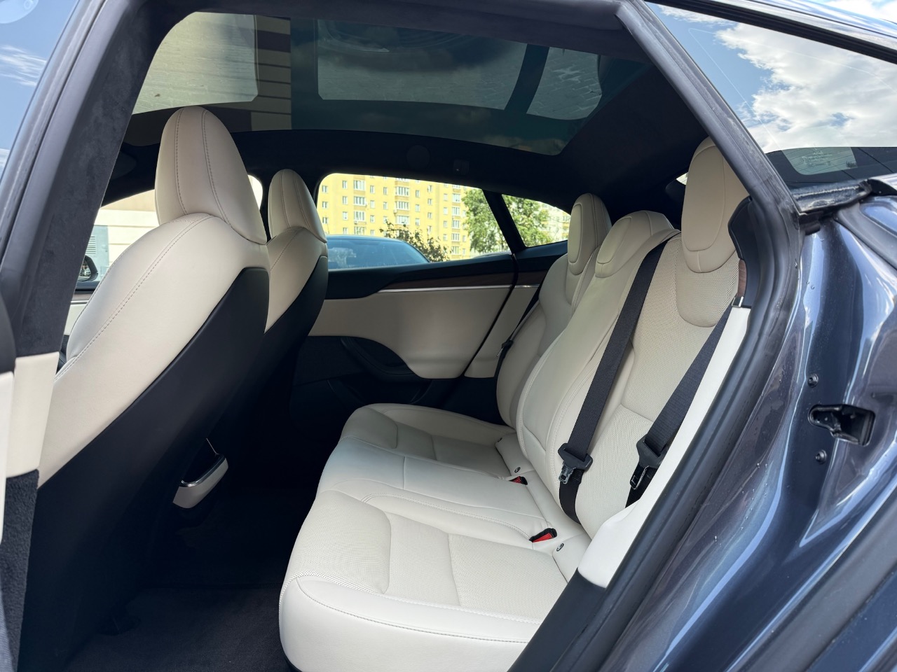 Tesla Model S - фото 5