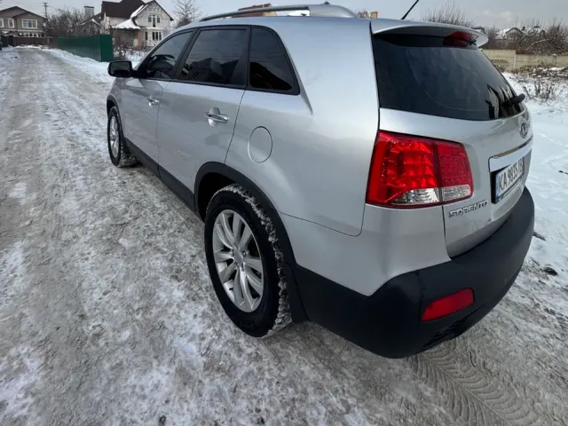 Kia Sorento - фото 4